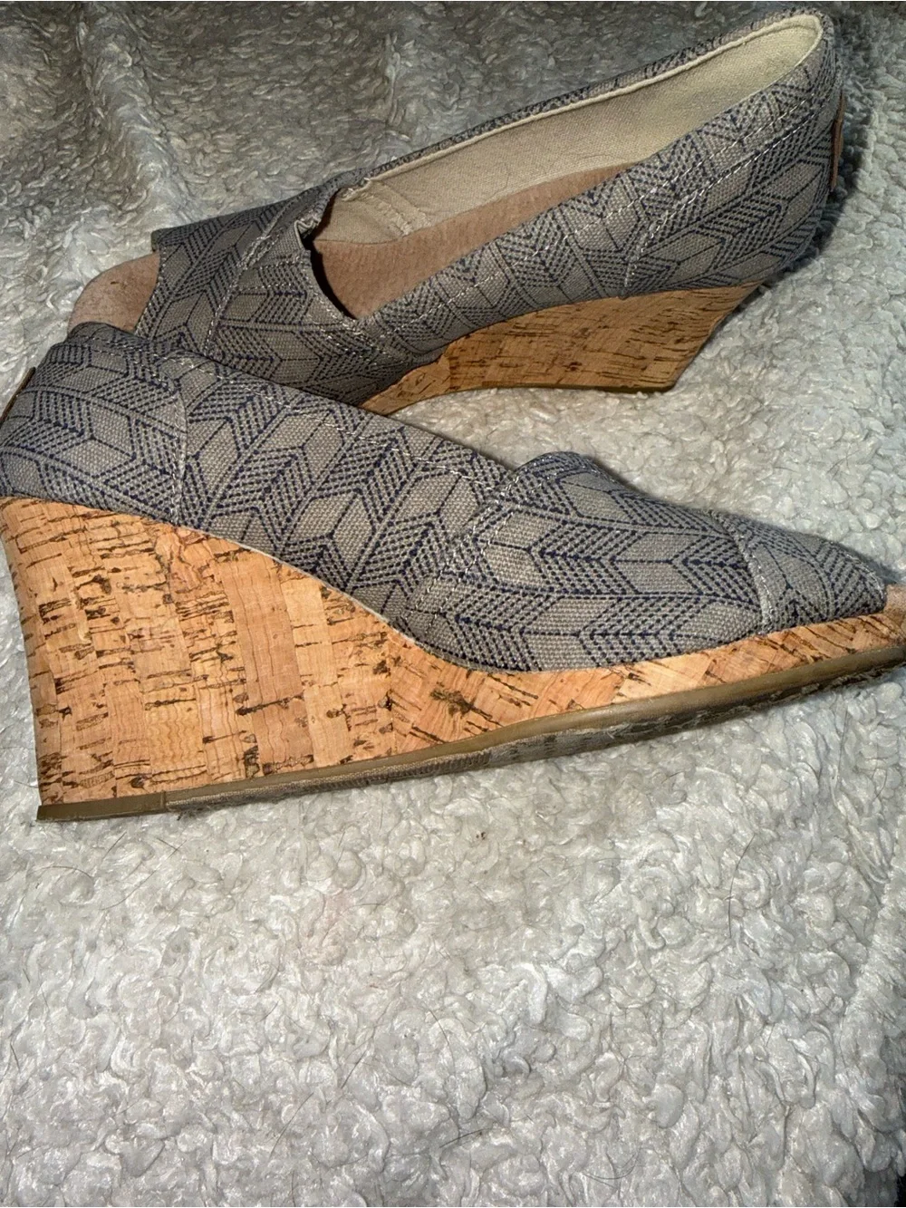 Toms Women's Gray Patterned Peep-Toe Wedge Slip-Ons